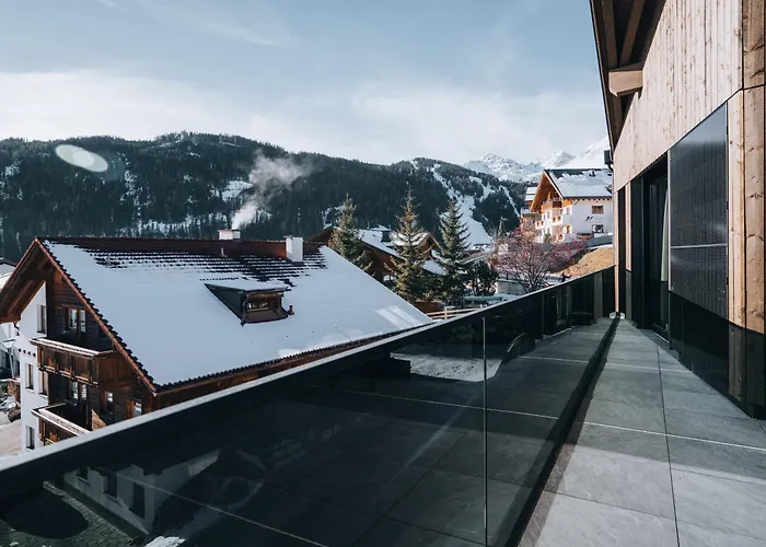 Apartahotel Bacher Living - &