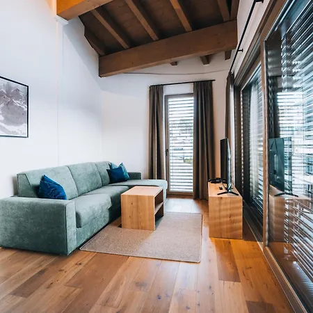 Bacher Living - & Hotel apartamentowy Serfaus