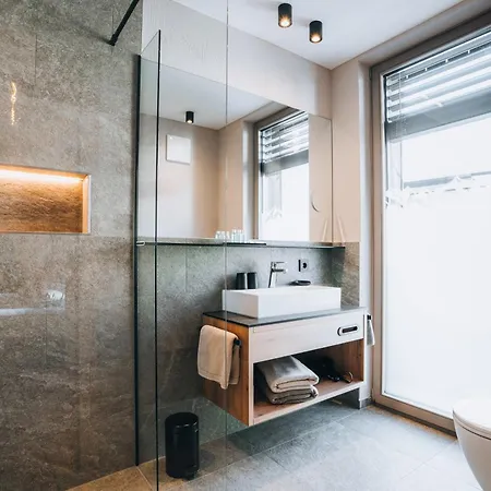 Bacher Living - & Hotel apartamentowy Serfaus