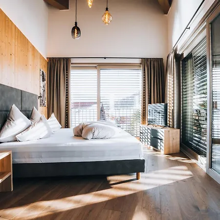 Bacher Living - & *