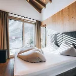 Bacher Living - & Ξενοδοχείο με διαμερίσματα Serfaus