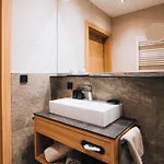 Ξενοδοχείο με διαμερίσματα Bacher Living - &